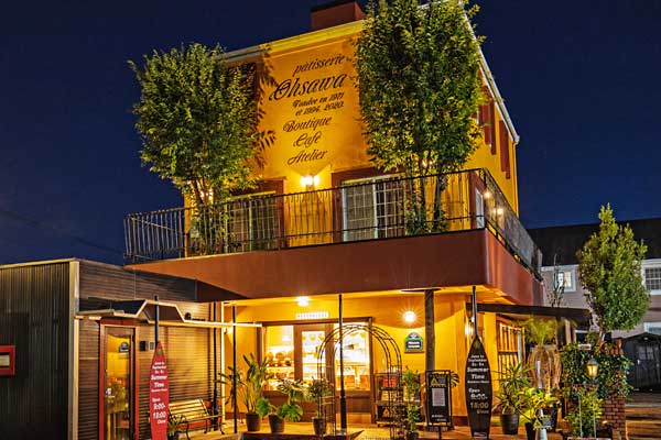 パティスリーオオサワ 店舗夜景